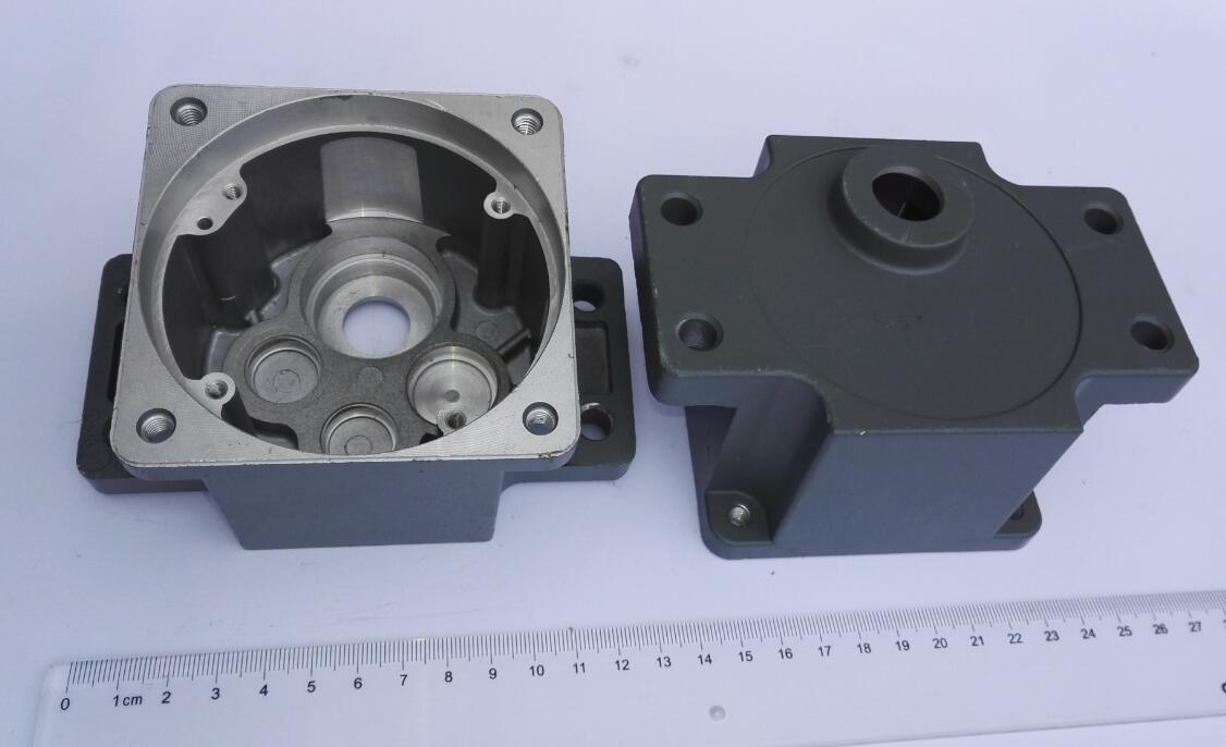 微型齒輪箱體90有耳